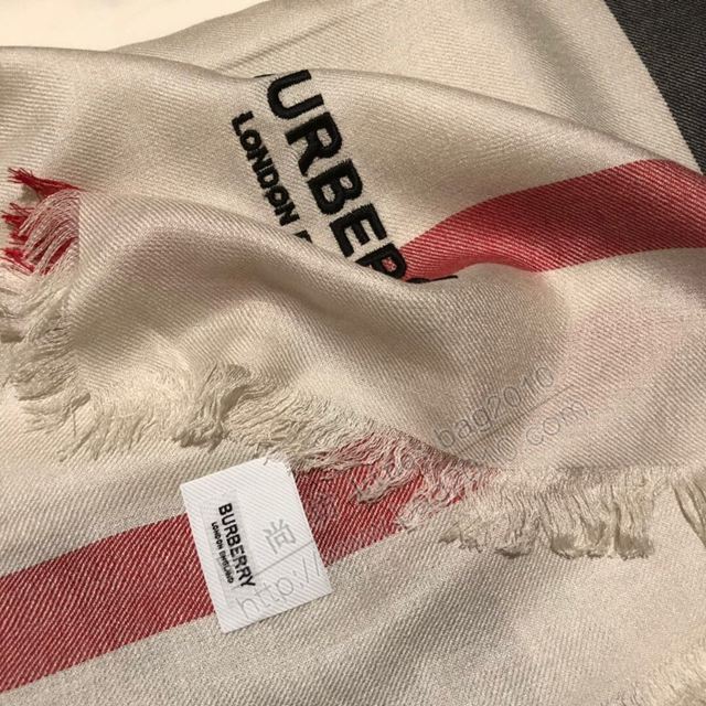 Burberry圍巾 正裝系列 巴寶莉進口絲羊絨格子長圍巾  llwj6471
